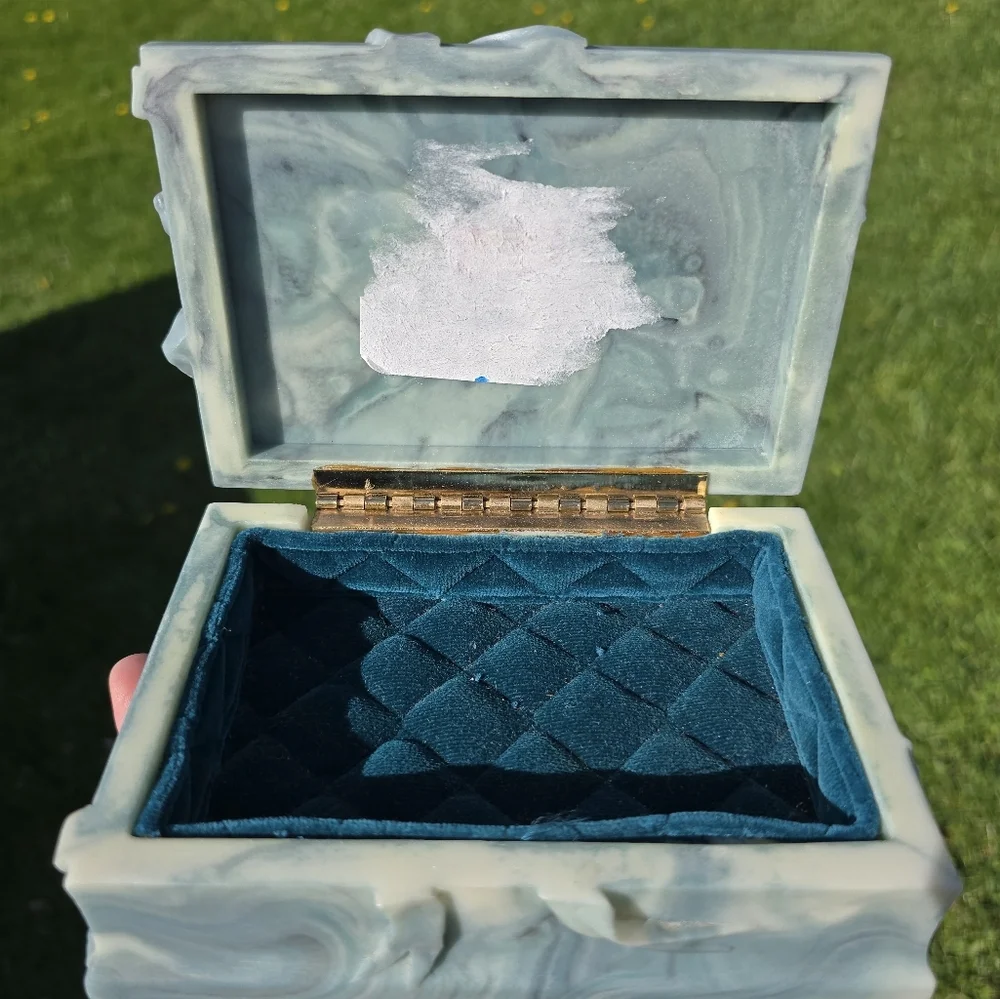 Avondale Crushed Glass Box Velvet Lined - Floral - Vintage Roses Blue